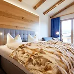 Hubertus Mit Erlebnislandgasthof Reitherwirt Kitzbühel