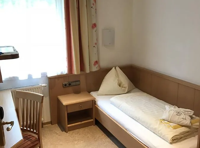 ホテル Hubertus Mit Erlebnislandgasthof Reitherwirt 3*